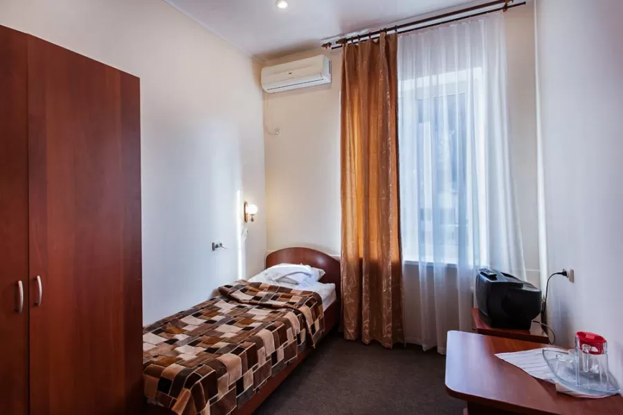 Номер 2-местный стандарт с раздельным размещением (большая комната) в санатории Бештау города Железноводск - фотография